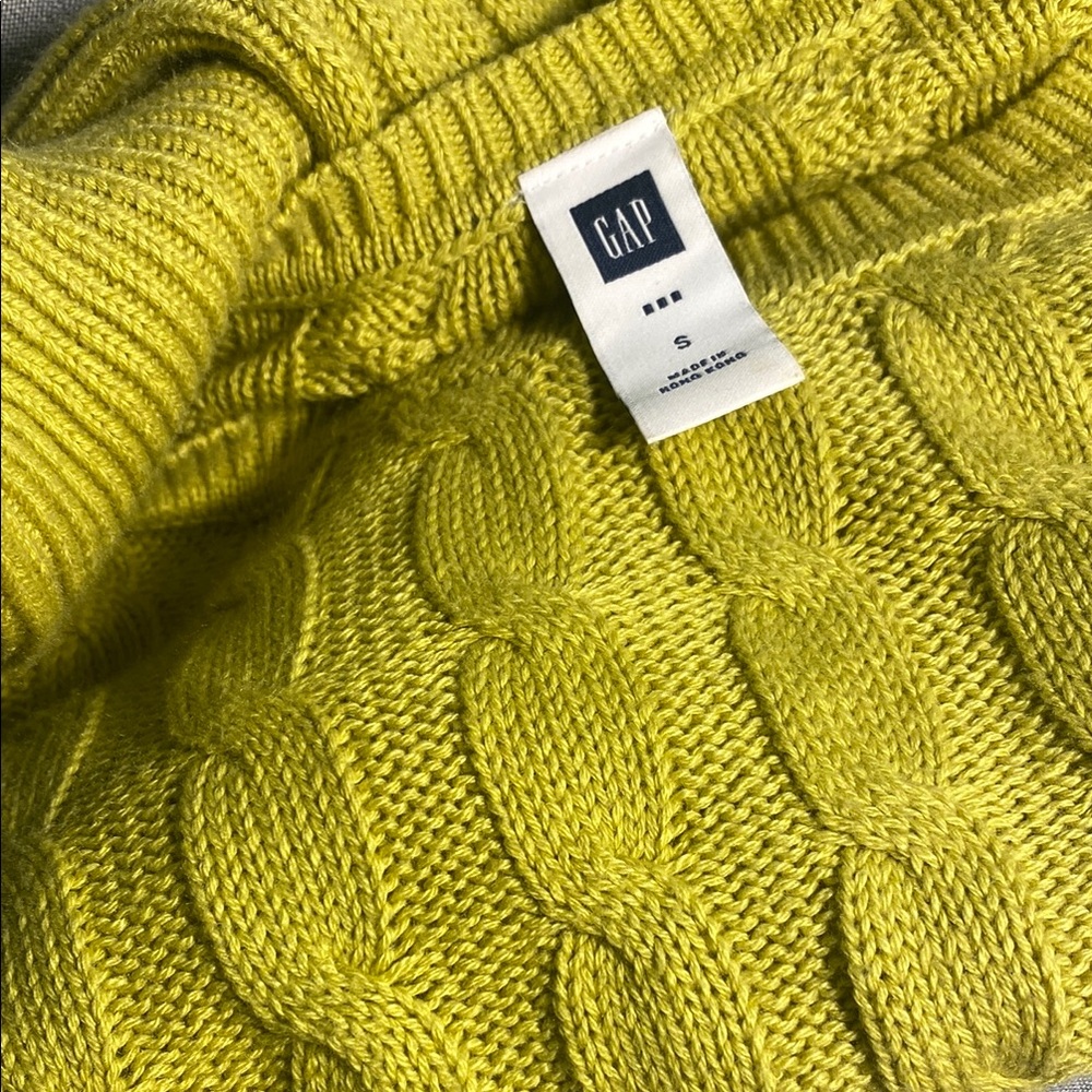 GAP Women's Vibrant Chartreuse Cable Knit Turtleneck Sweater